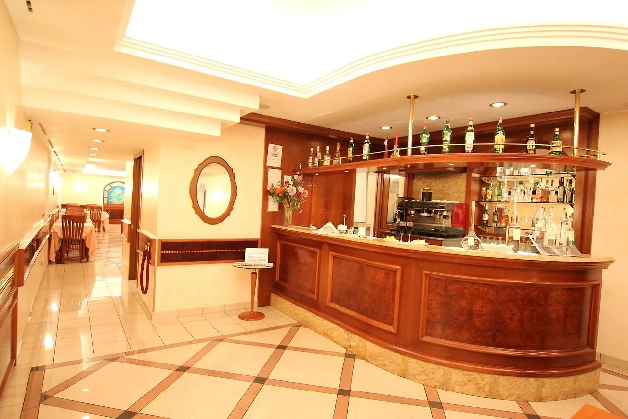 Mokinba Hotels Montebianco Milan