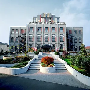 Hotell Starhotels Business Palace